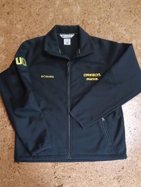 Columbia Men's Black Oregon Ducks Ascender Softshell Zip Jacket Size M